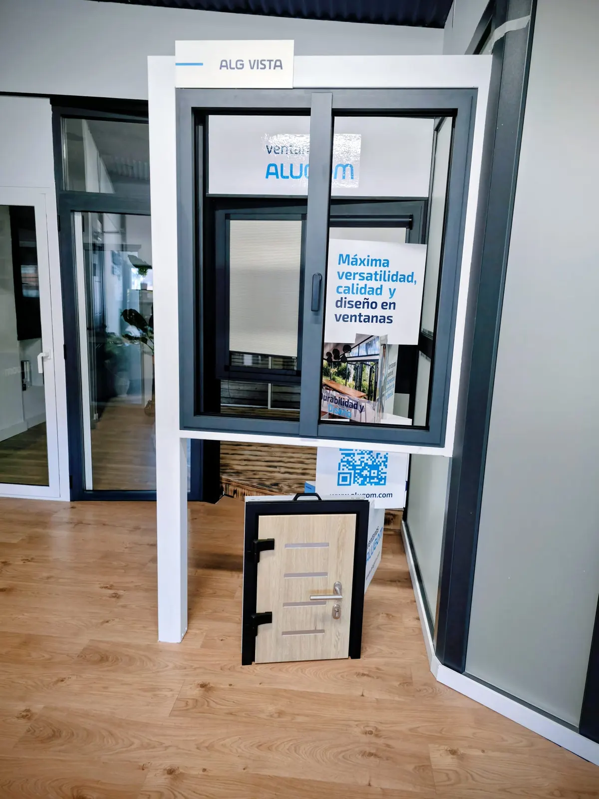 Showroom Mundo Ventanas 360 en Fuenlabrada · imagen 8