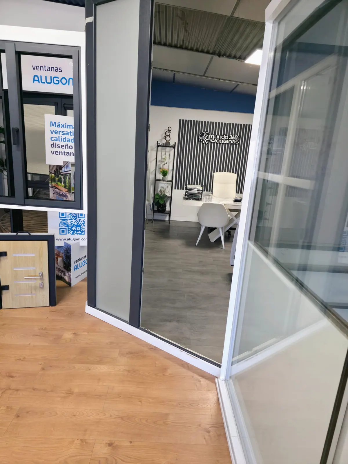 Showroom Mundo Ventanas 360 en Fuenlabrada · imagen 20