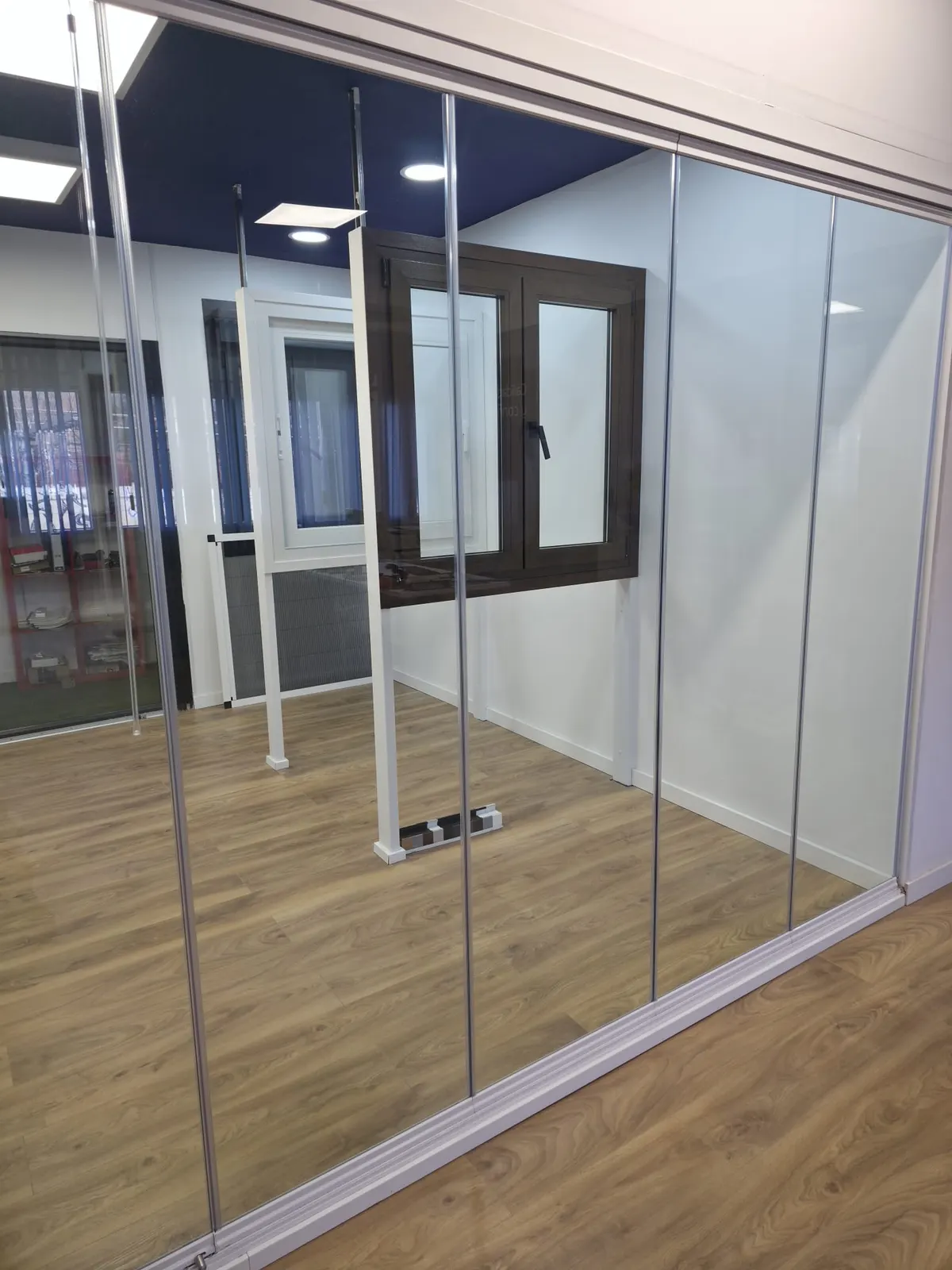 Showroom Mundo Ventanas 360 en Fuenlabrada · imagen 22