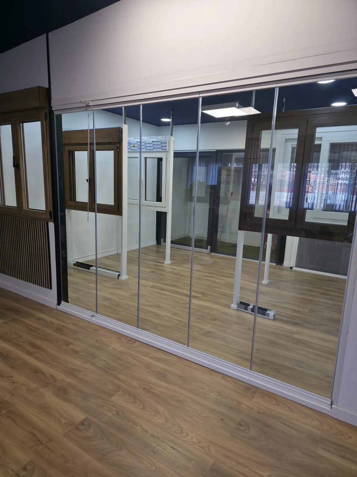 Showroom Mundo Ventanas 360 en Fuenlabrada · imagen 24